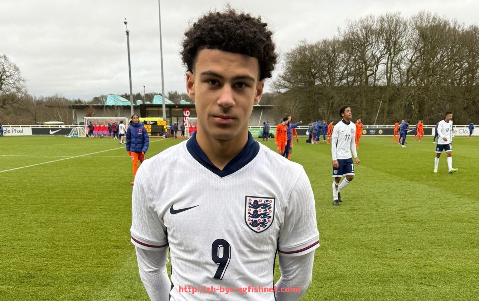 AG捕鱼王官网-世俱杯比赛期间球迷自制旗帜展示规则与注意事项